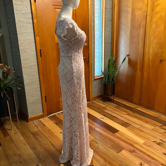 Pink Lace Evening Gown Size 5 - Picture 3 of 6